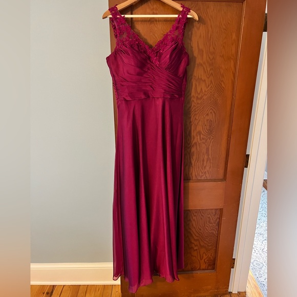 Bridesmaid Dress - Picture 1 of 3
